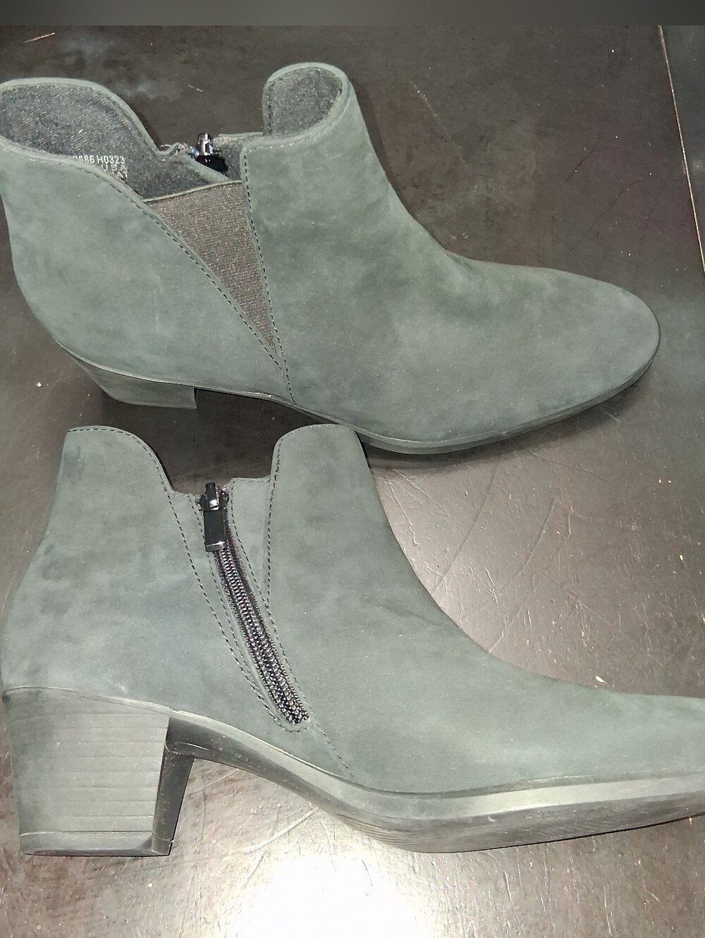 NEW Munro Jackson Suede Ankle Chelsea Boots Size 9N